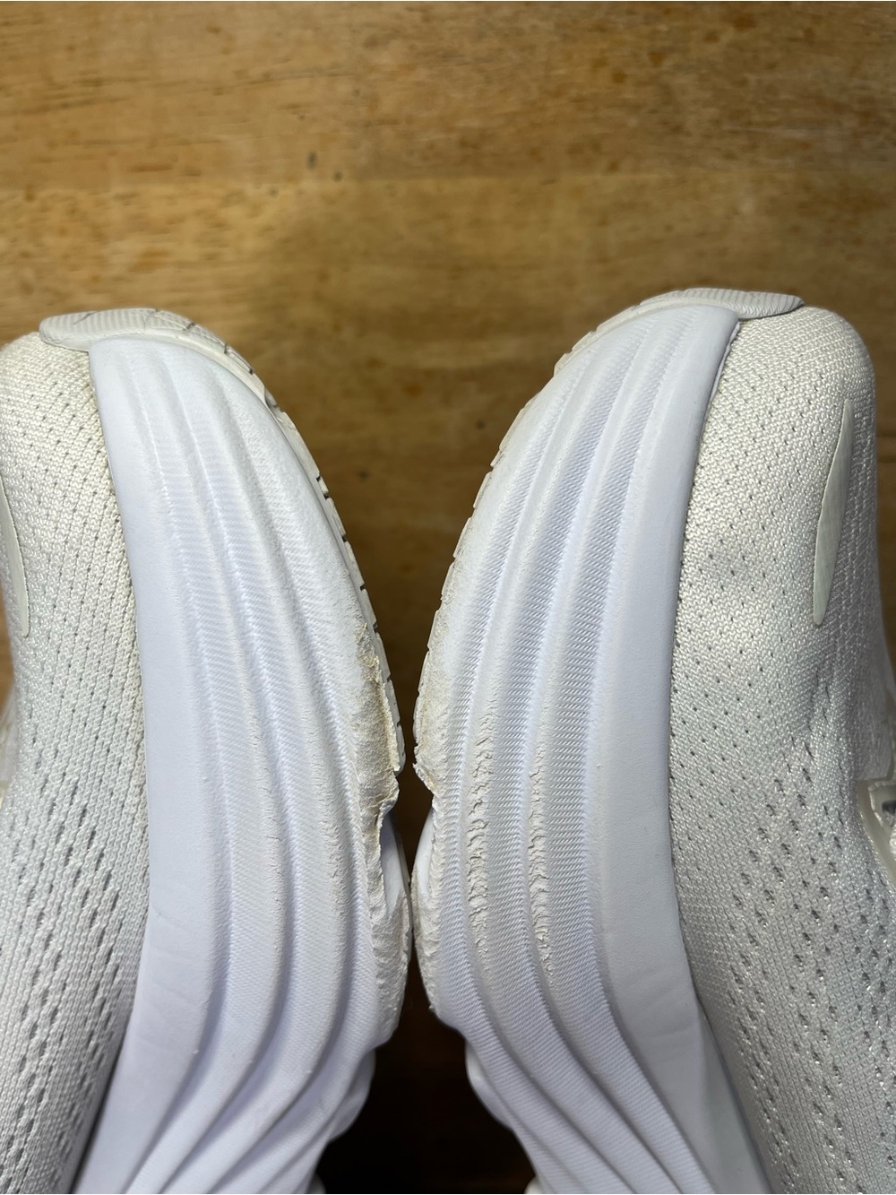 Hoka One One Bondi 8 REFLECTIVE Womens Size 8.5 (B) Running Shoes Sneakers White - Picture 7 of 15